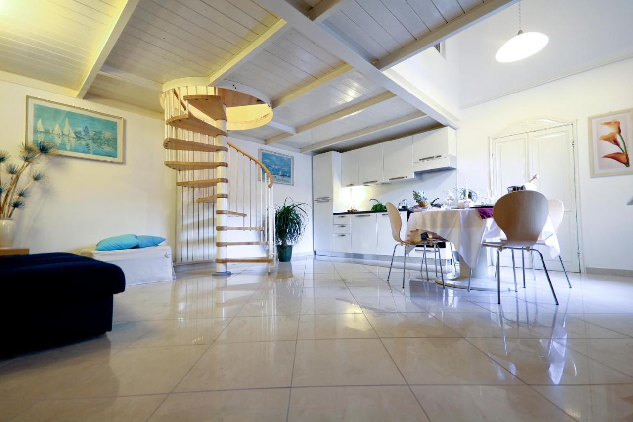 Villa Chiara Marina Trilocale Imperia Exterior foto